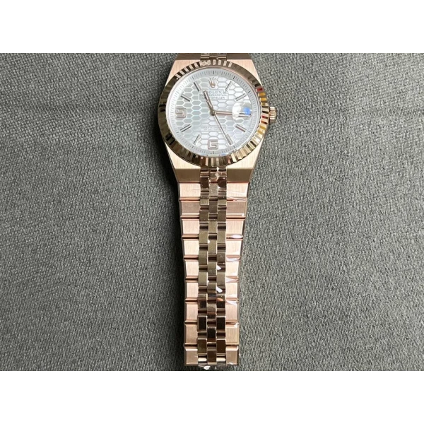 Rolex Land-Dweller 40 mm Everose gold (2025)