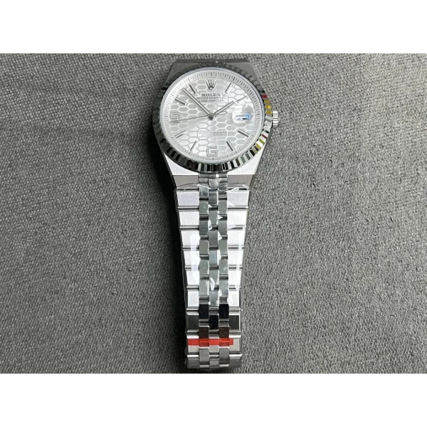 Rolex Land-Dweller 40 mm Stainless Steel (2025)